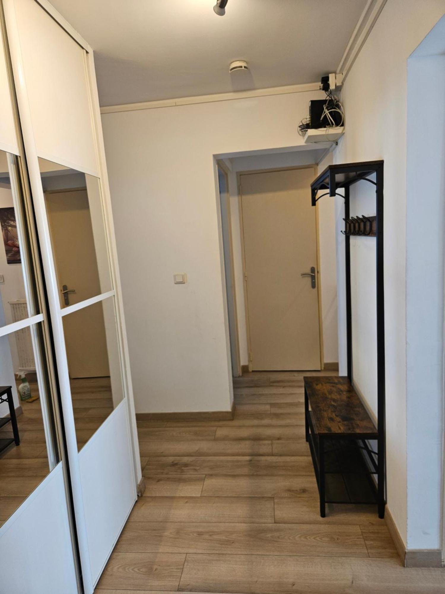 Chambre En Colocation Fille, Proche Mer, Climatisation Toulon Luaran gambar