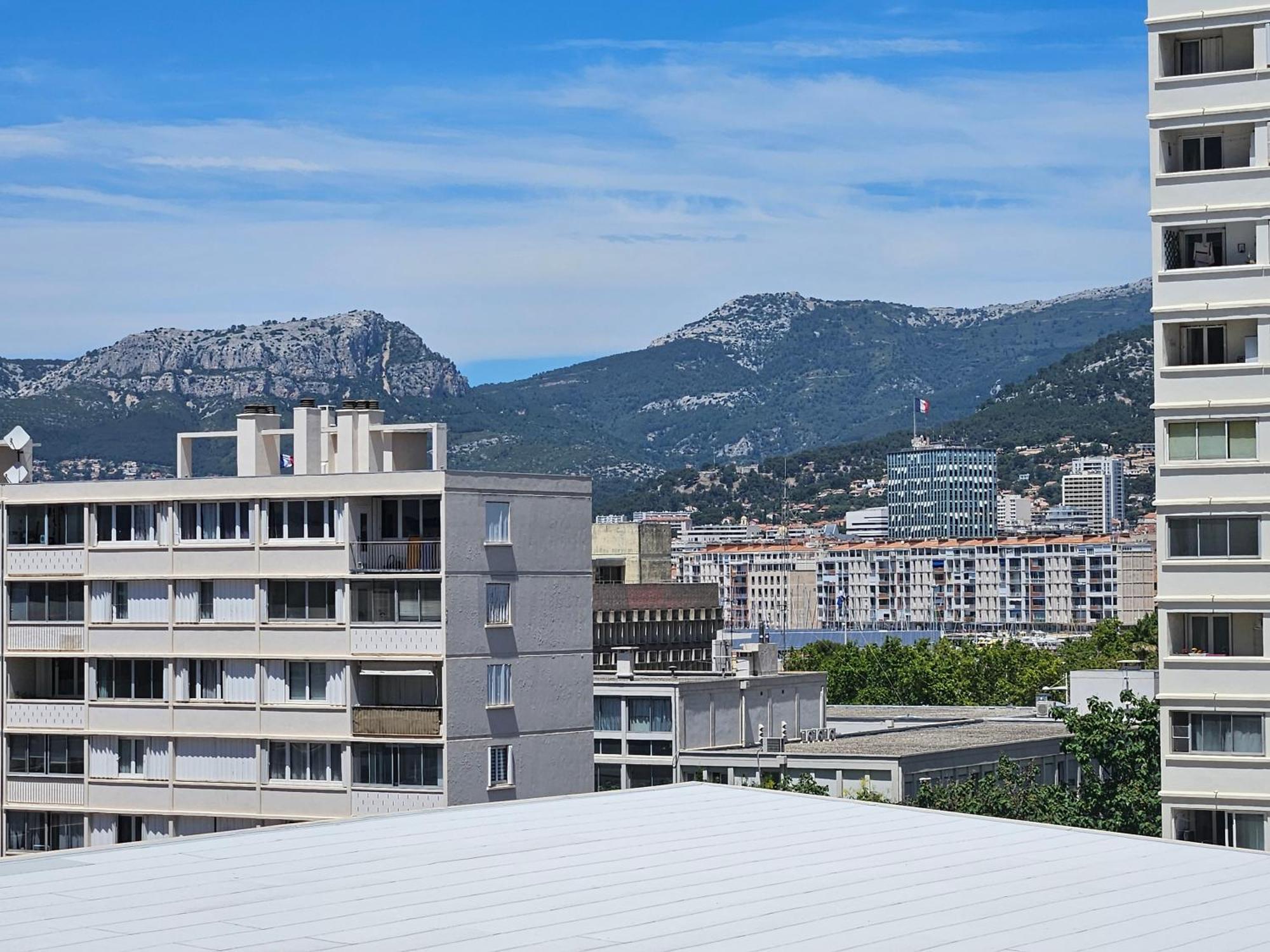 Chambre En Colocation Fille, Proche Mer, Climatisation Toulon Luaran gambar