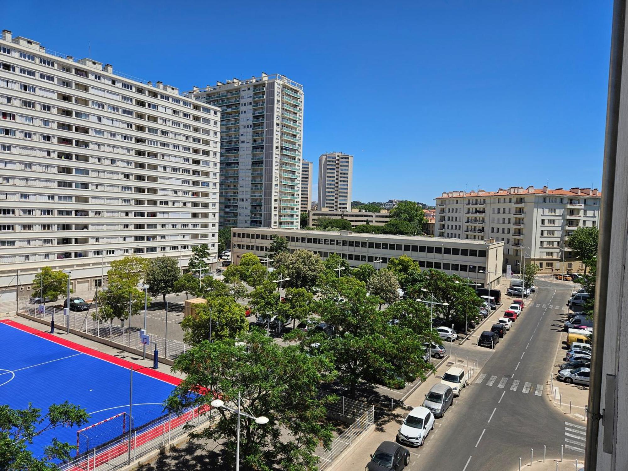 Chambre En Colocation Fille, Proche Mer, Climatisation Toulon Luaran gambar