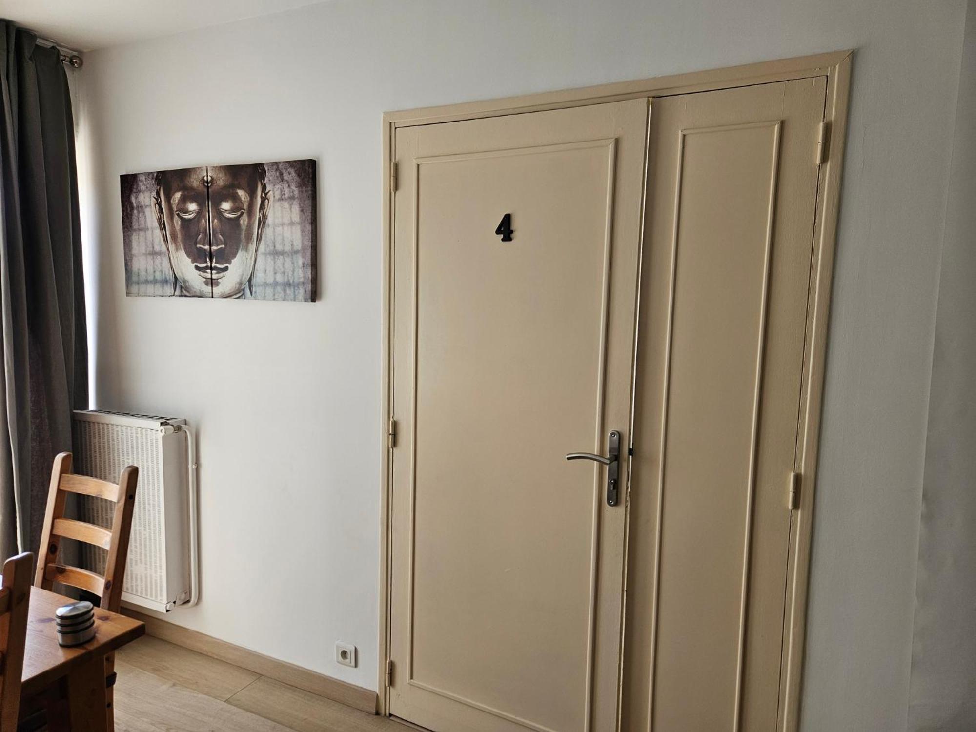 Chambre En Colocation Fille, Proche Mer, Climatisation Toulon Luaran gambar