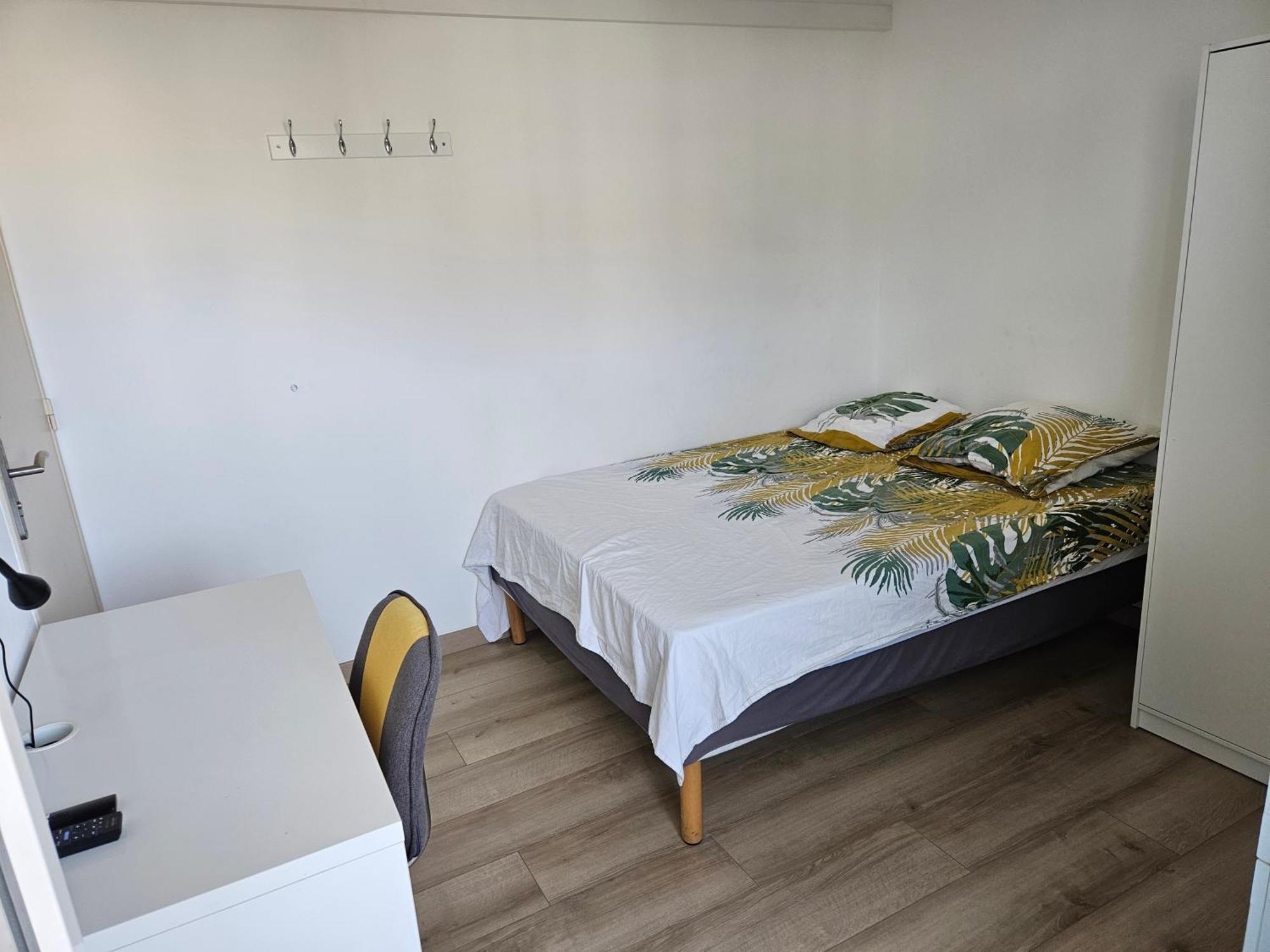 Chambre En Colocation Fille, Proche Mer, Climatisation Toulon Luaran gambar